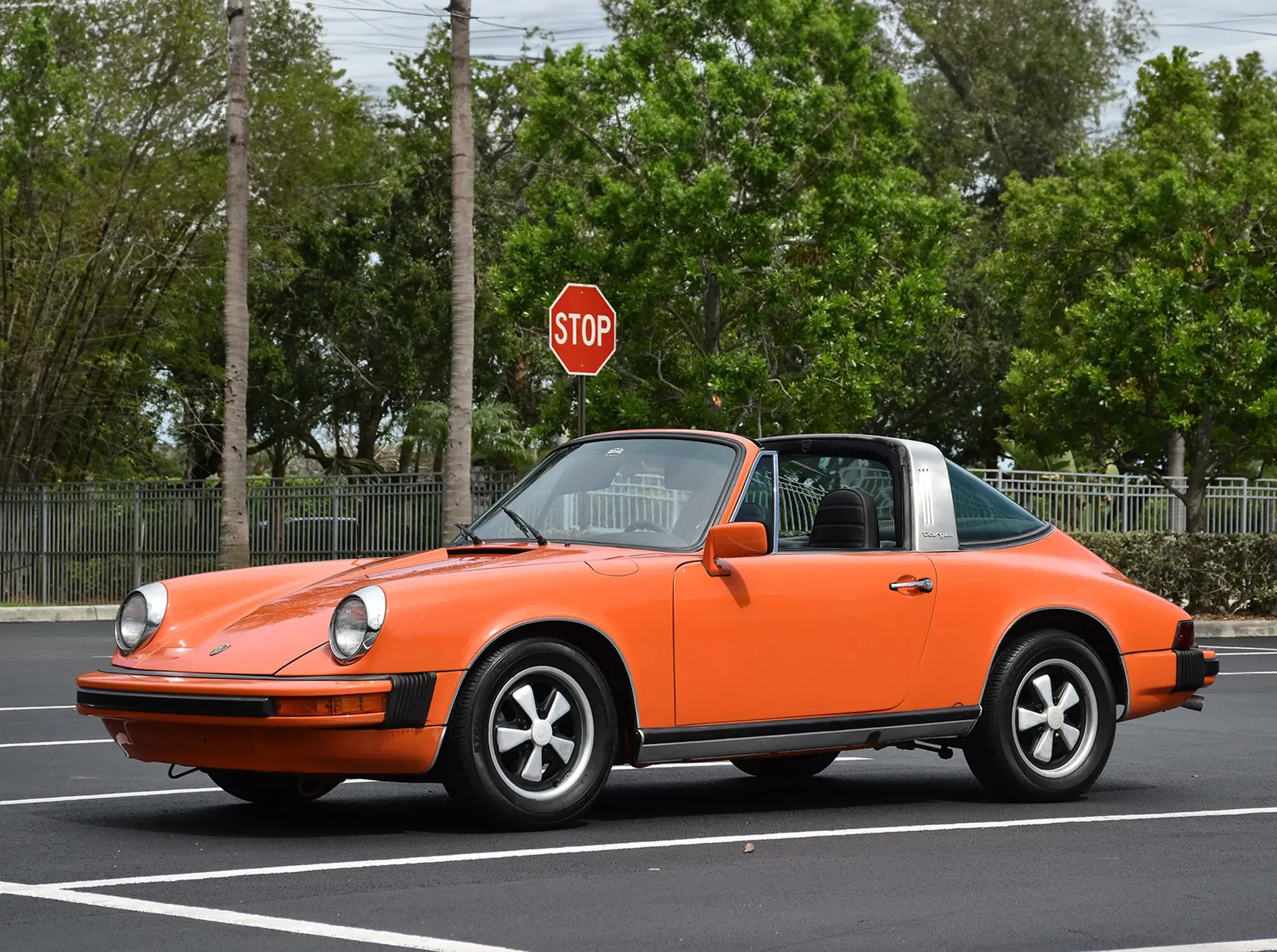 MINICHAMPS Porsche 911 Targa 1977 オレンジ MP: Continental Orange 1977 Porsche 911S Targa 5-Speed | PCARMARKET